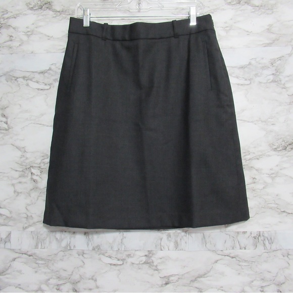 L.L. Bean Classic Fit Straight Wool Skirt Size 10 Petite Gray - Picture 1 of 12